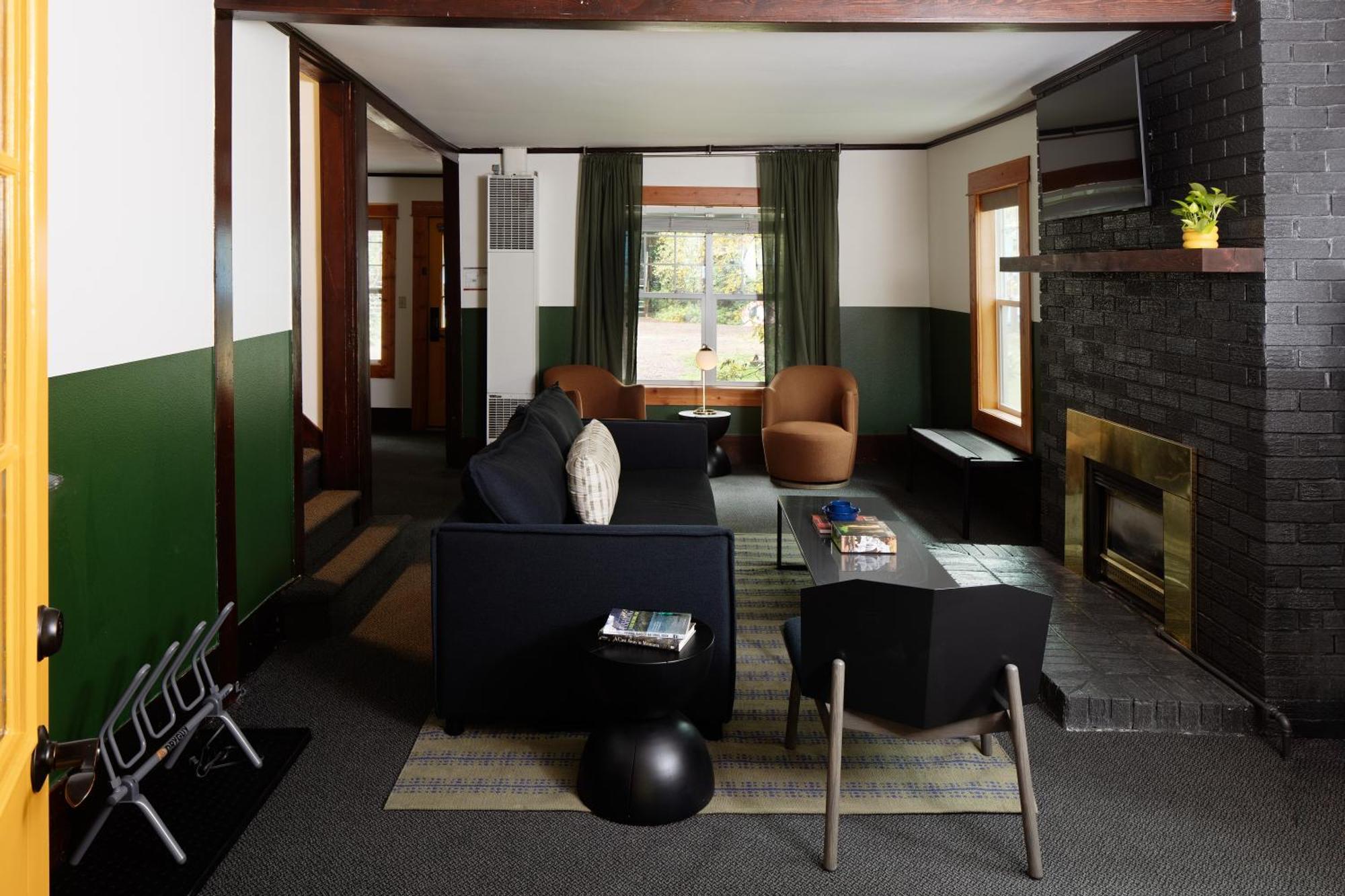 Loge Glacier National Park Essex Εξωτερικό φωτογραφία