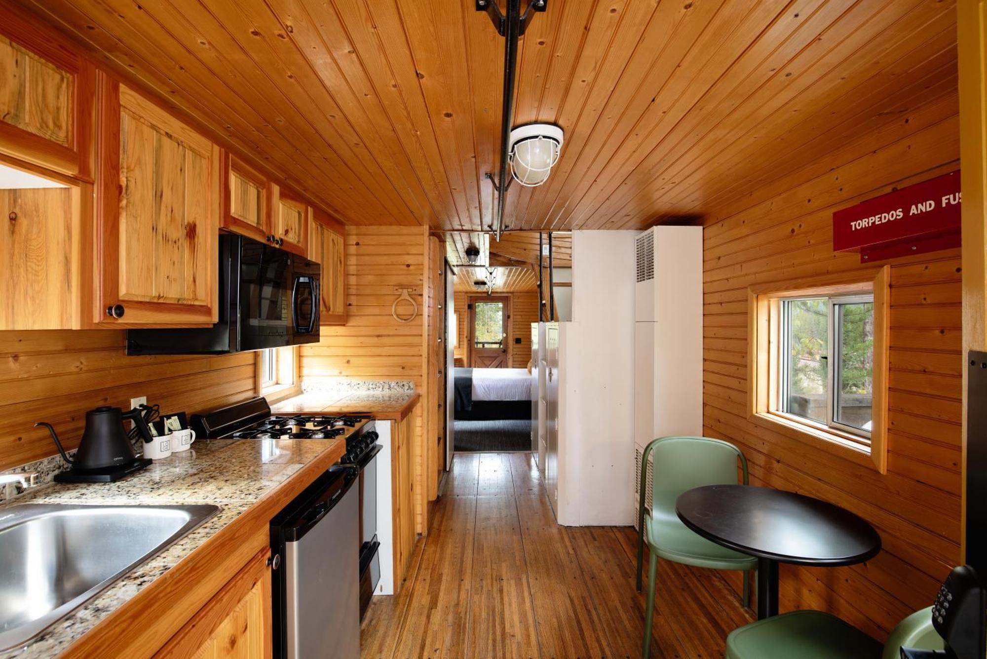 Loge Glacier National Park Essex Εξωτερικό φωτογραφία